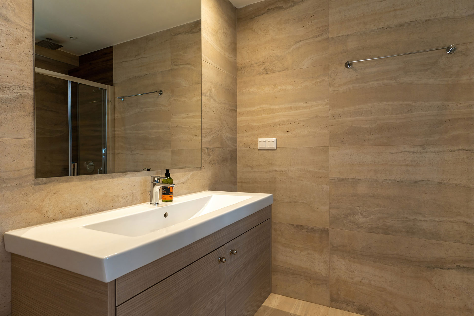 bathroom with large washbasin in a two bedrooms maisonette in plakias, rethymno, crete