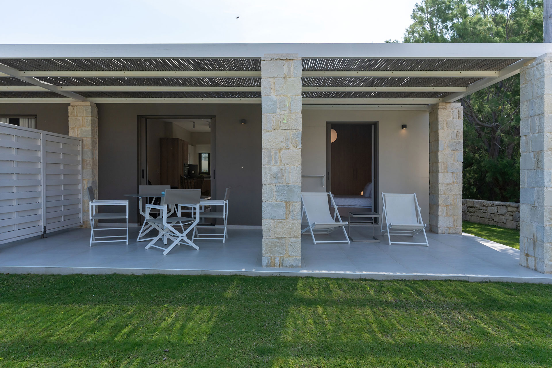 apartment with garden and sunbeds in an one bedroom apartment in plakias, rethymno, crete