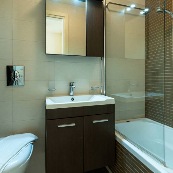 bathroom with bath tab in a two bedrooms apartment in plakias, rethymno, crete